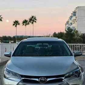 Toyota Camry 2015
