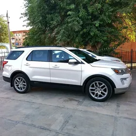 Ford Explorer 2019