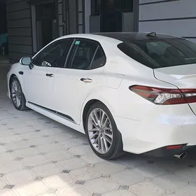 Toyota Camry 2018