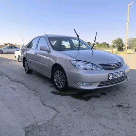 Toyota Camry 2004