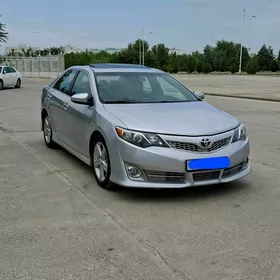 Toyota Camry 2013