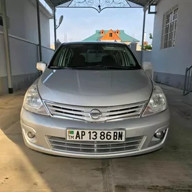 Nissan Versa 2012