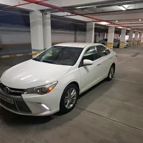 Toyota Camry 2017