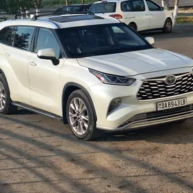 Toyota Highlander 2020