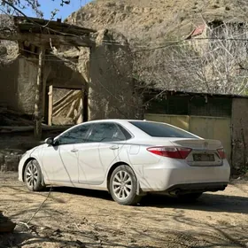 Toyota Camry 2015