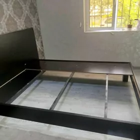 КРОВАТЬ