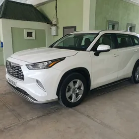 Toyota Highlander 2020