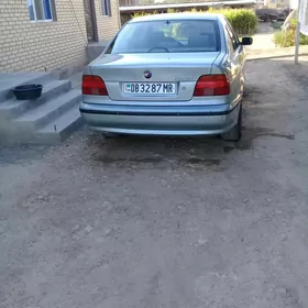 BMW E39 1998