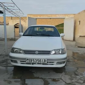 Toyota Corona 1995
