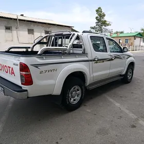 Toyota Hilux 2014