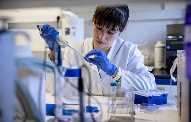 Mikroblar antibiotiklerden gutulmak üçin «tizlenmegi» öwrendi