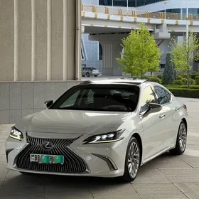 Lexus ES 350 2019