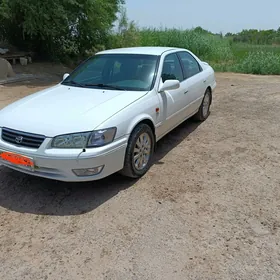 Toyota Camry 2001