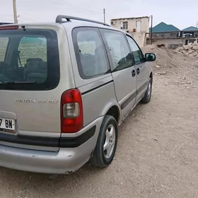 Opel Sintra 1999