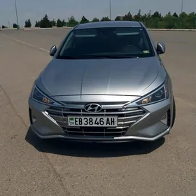 Hyundai Elantra 2020