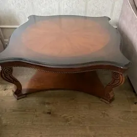 журнальны стол