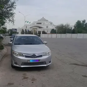 Toyota Camry 2013