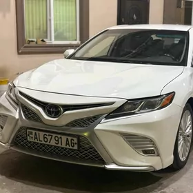 Toyota Camry 2021