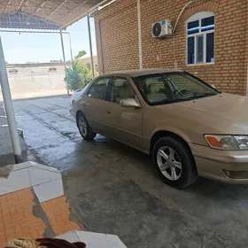 Toyota Camry 2000