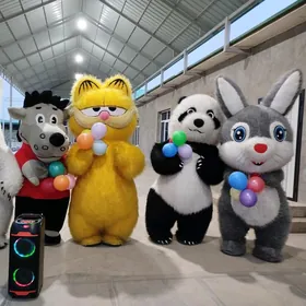 Animatr,mişka,panda,garila,aýy