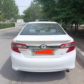 Toyota Camry 2013