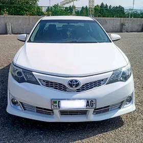 Toyota Camry 2014