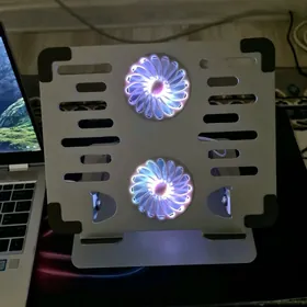 macbook stoyka kuler noutbuk
