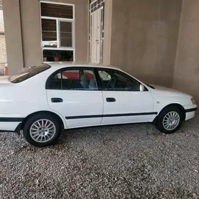 Toyota Carina 1996