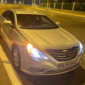 Hyundai Sonata 2011
