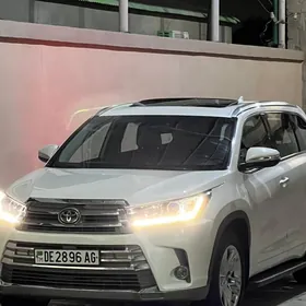 Toyota Highlander 2018