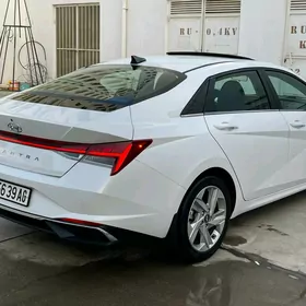 Hyundai Elantra 2021