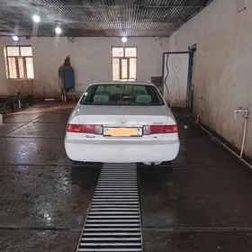 Toyota Camry 2000