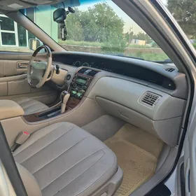 Toyota Avalon 2001