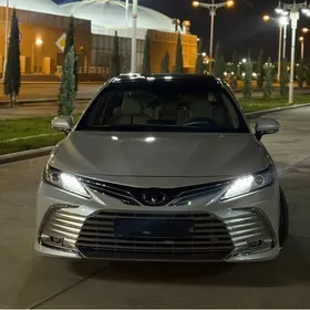 Toyota Camry 2021