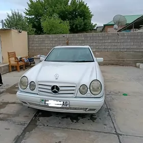 Mercedes-Benz E320 1999