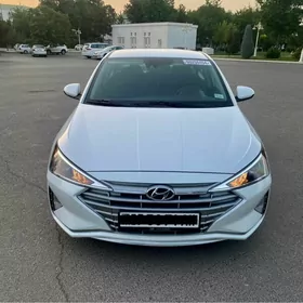 Hyundai Elantra 2020