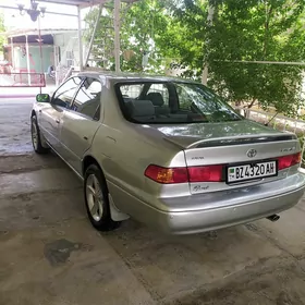 Toyota Camry 2000