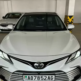 Toyota Camry 2022