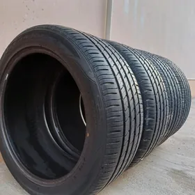 Teker ROADSTONE