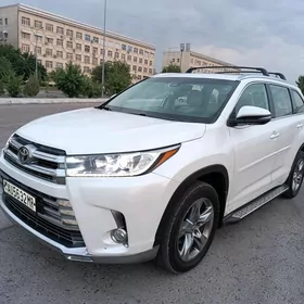 Toyota Highlander 2018