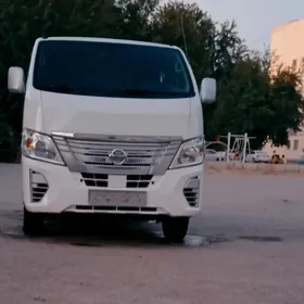 Nissan Urvan 2022