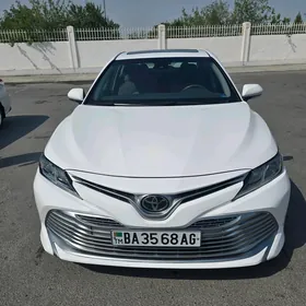 Toyota Camry 2019