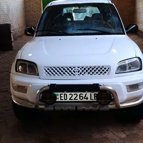 Toyota RAV4 1999