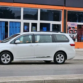 Toyota Sienna 2020