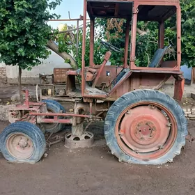 MTZ T-28 2004