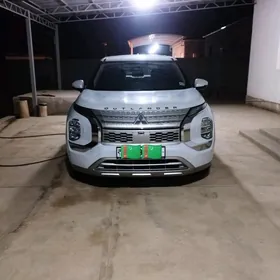 Mitsubishi Outlander 2022