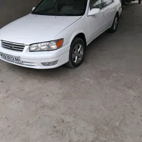Toyota Camry 2000