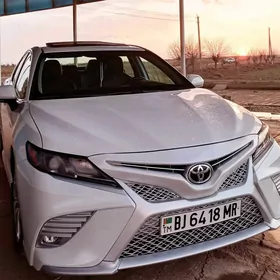 Toyota Camry 2020