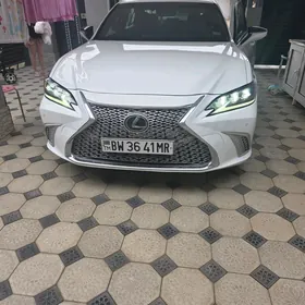 Lexus ES 350 2019