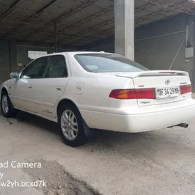 Toyota Camry 2000